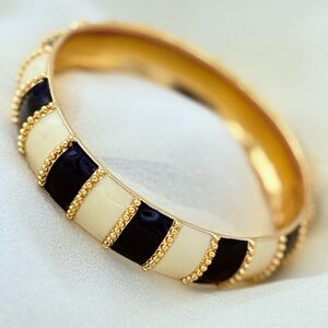 Kate Spade black cream enamel striped bangle gold milgrain bracelet preppy